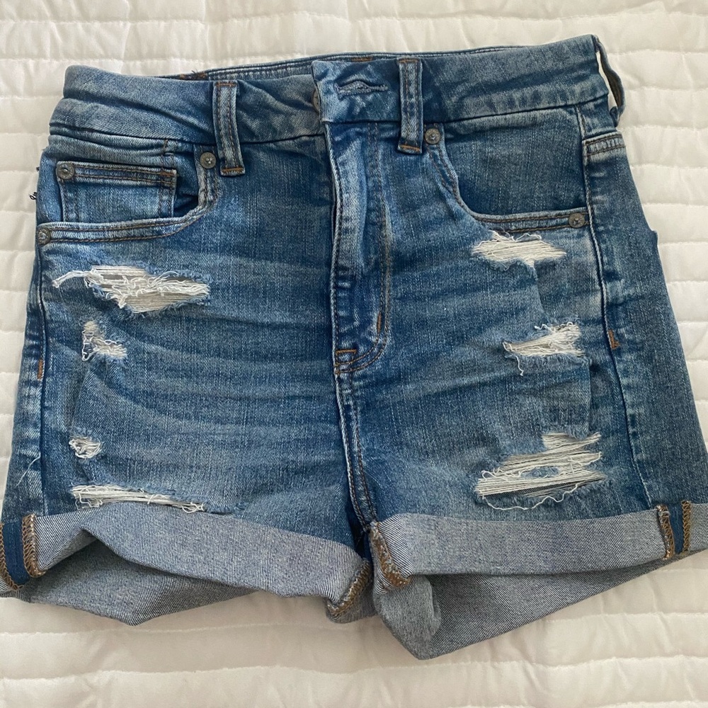 AMERICAN EAGLE HIGH WAISTED SHORTS